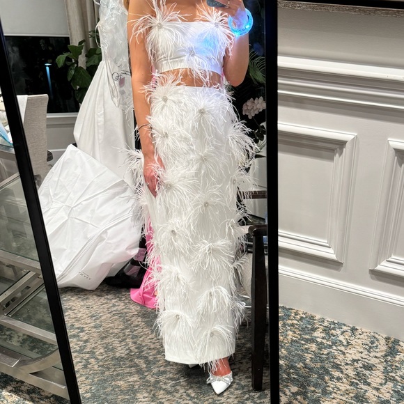 MADE BY ISLA PARTY BRIDAL SET SECOND LOOK  WHITE FEATHER inspired by MADE BY ILA - Picture 4 of 13